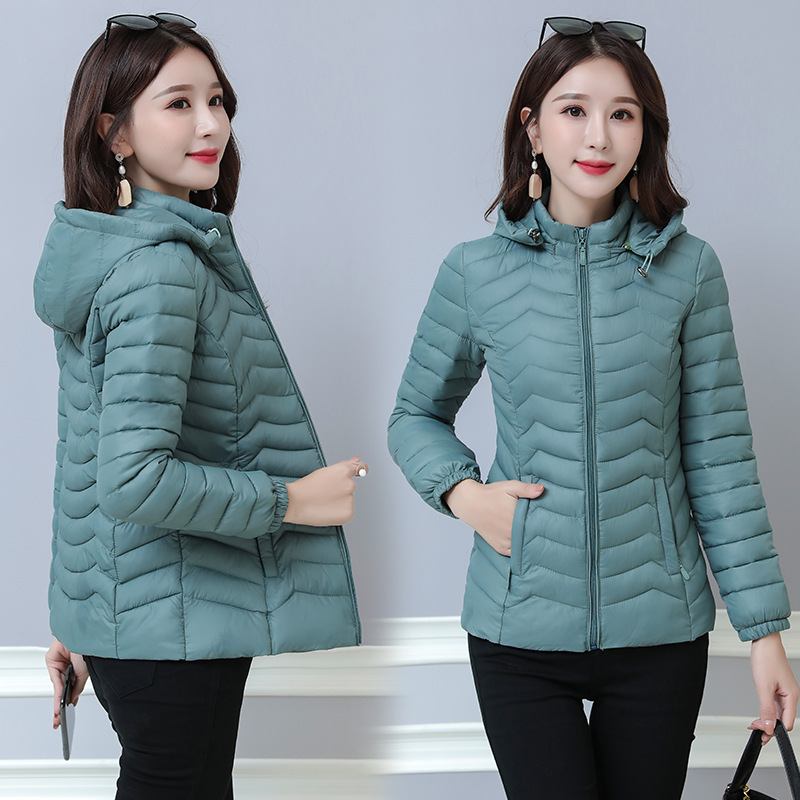 Wholesale of foreign trade inventory of miscellaneous women's cotton-padded jackets, winter coats, and large-sized women's cotton-padded jackets from street stalls Application Scenario