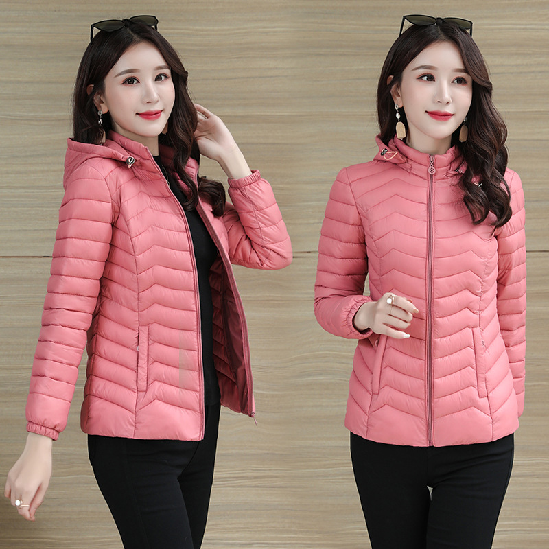 Wholesale of foreign trade inventory of miscellaneous women's cotton-padded jackets, winter coats, and large-sized women's cotton-padded jackets from street stalls Specification image