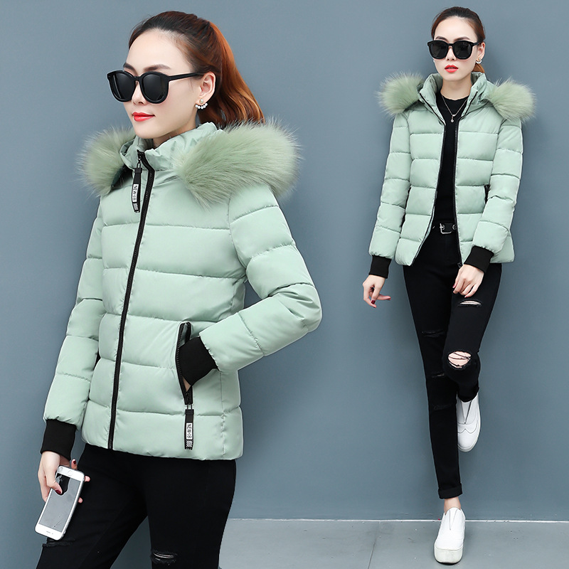 In 2020, short down cotton-padded jackets for women's winter wear, fitted and thickened, with large fur collars and plus-size cotton-padded clothes are in vogue Application Scenario