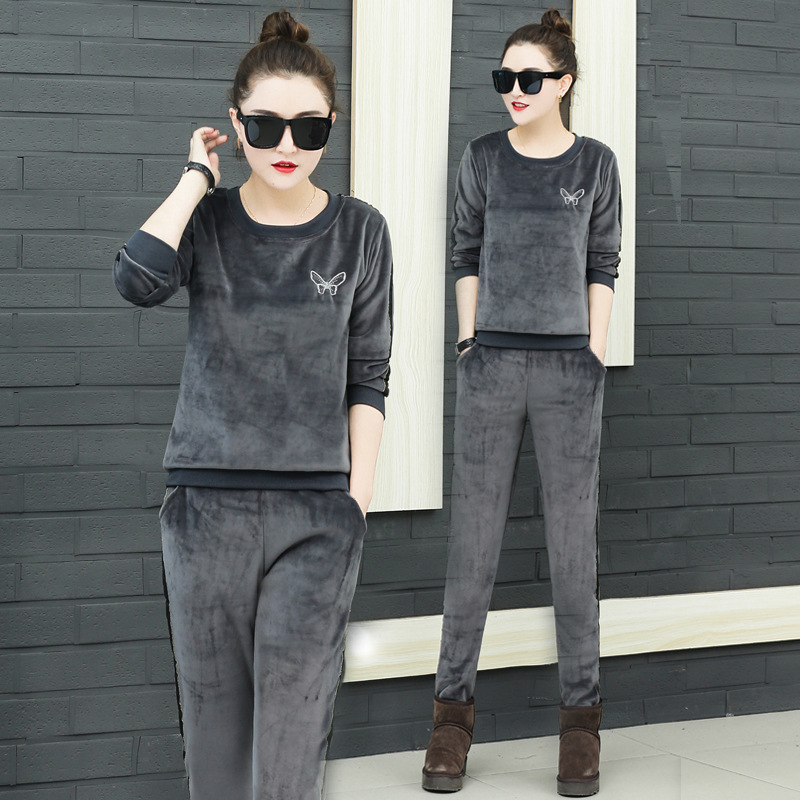 The 2020 spring and winter new fashion set of women's plus-size sweatshirt and casual sport set from Velvet is a trendy two-piece set details Picture