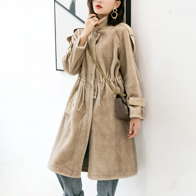 2020 Winter Golden mink waist-cinched stand-up collar composite fur integrated mid-length mink fur coat, windbreaker for women details Picture