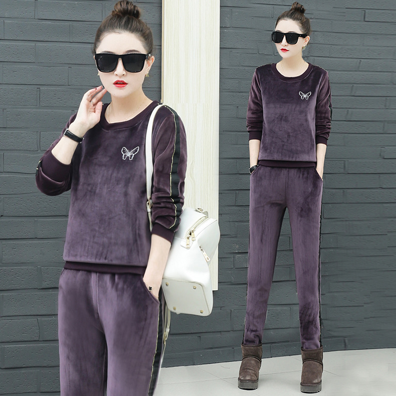 The 2020 spring and winter new fashion set of women's plus-size sweatshirt and casual sport set from Velvet is a trendy two-piece set