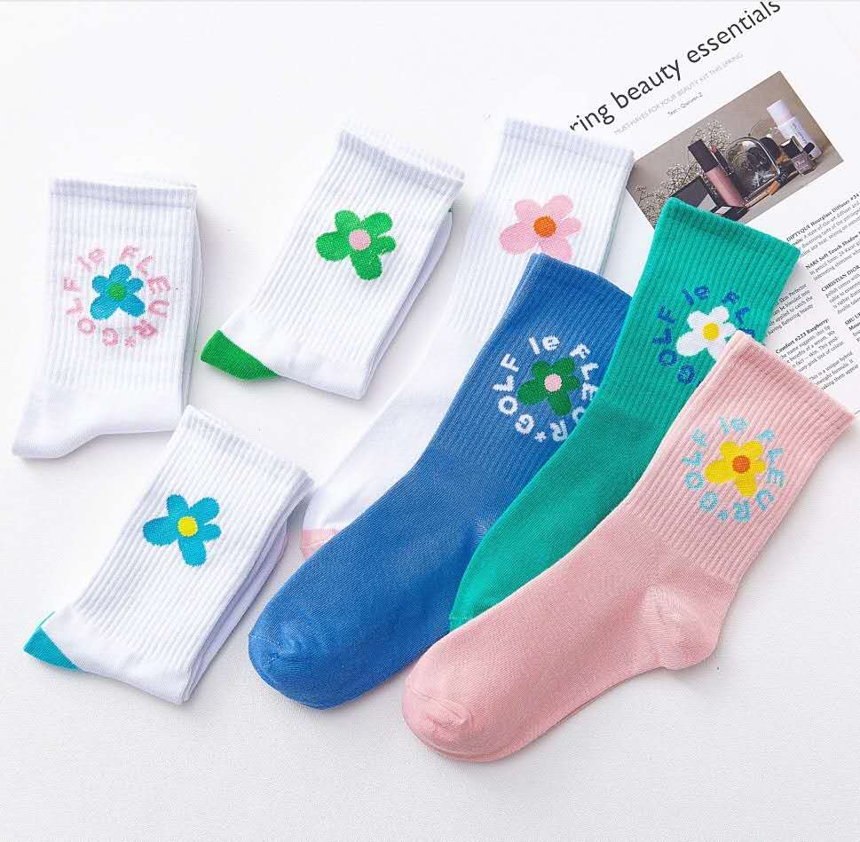 5 pairs of Hyuna style flower-patterned Korean-style cute mid-calf women's socks, college-style ins long-calf student women's socks details Picture
