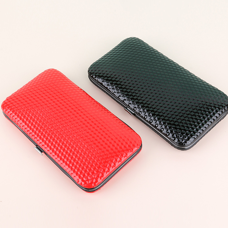 Large 16-piece beauty set, fashionable and portable nail clipper set, multi-functional nail trimming, nail knife and nail clipper set Specification image