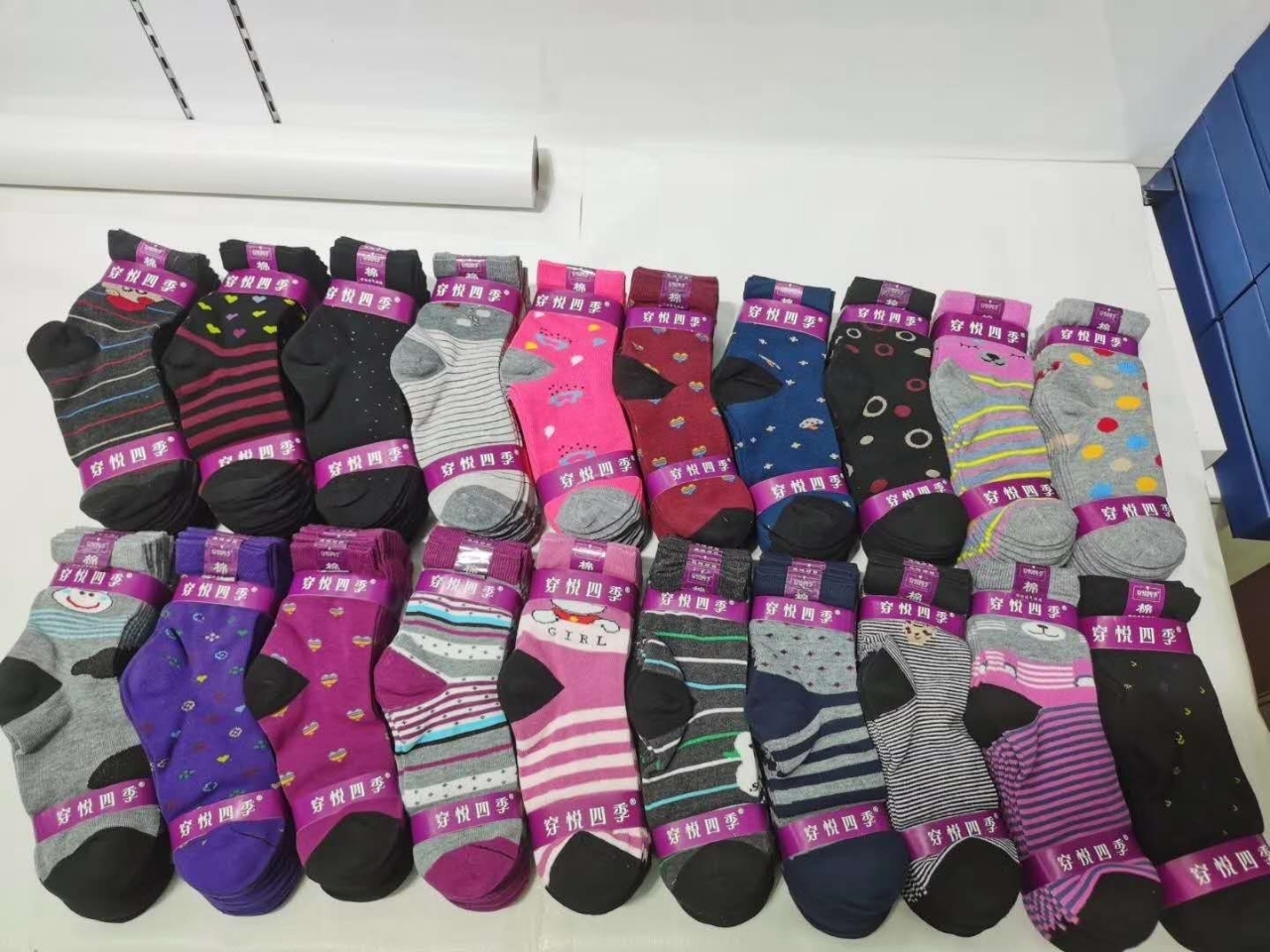 Autumn and winter style women's socks high tube women's socks for the elderly women's socks trade women's socks floor stand women's socks cotton women's socks thumbnail