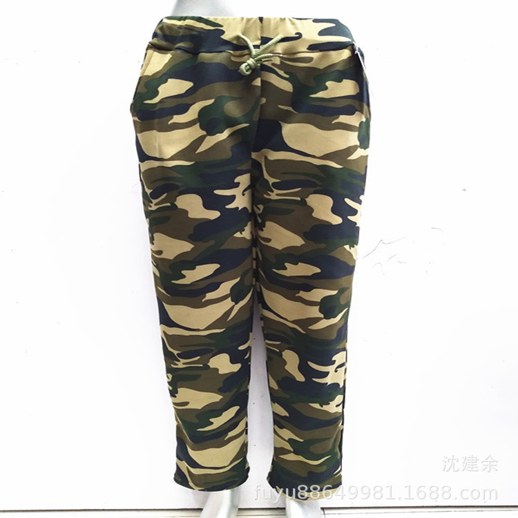 For middle-aged and elderly women in autumn and winter, add fat, oversized, brushed, drawstring camouflage pants, and add fleece milk silk casual leggings for small feet Application Scenario