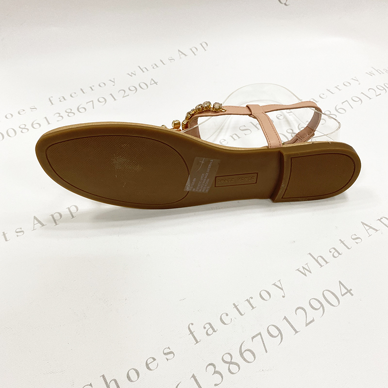 鞋类白底实物图