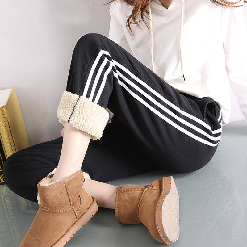 Lamb fleece autumn and winter thickened sportswear pants, women's Harem pants, loose and large-sized warm casual belt Item Picture
