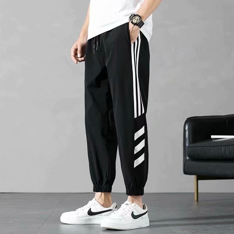 Men's autumn loose 9-inch casual pants, trendy striped campus loose tapered pants, internet-famous 9-inch men's pants Application Scenario