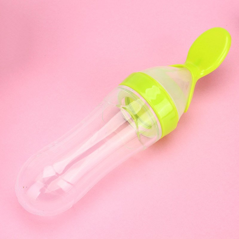 ويأكل الطفل بملعقة الأرز Item Picture