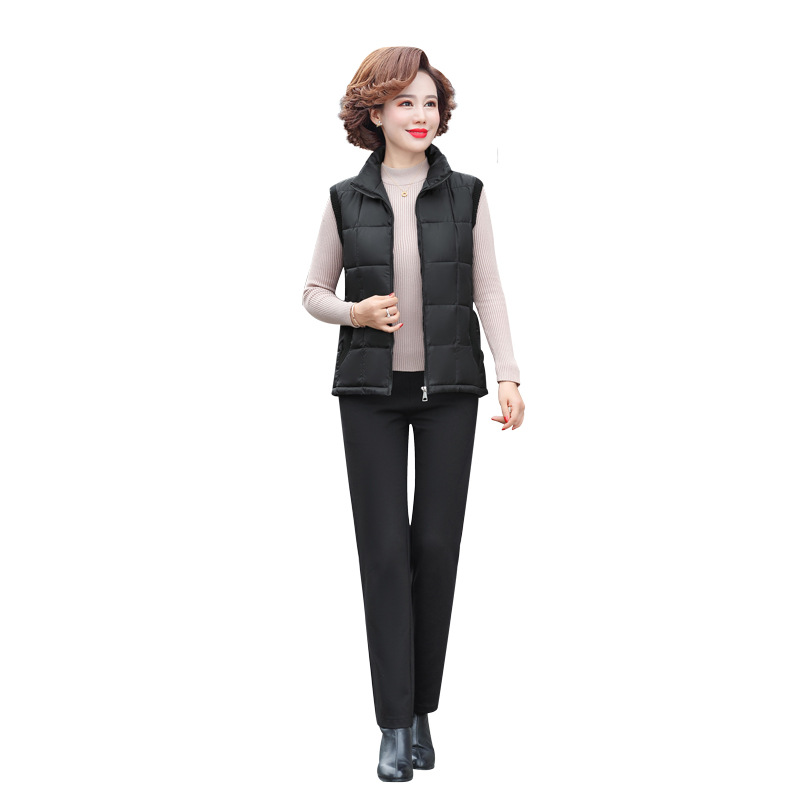 The new winter down cotton vest for women's short coat is a versatile Korean-style loose student waistcoat without sleeves Item Picture