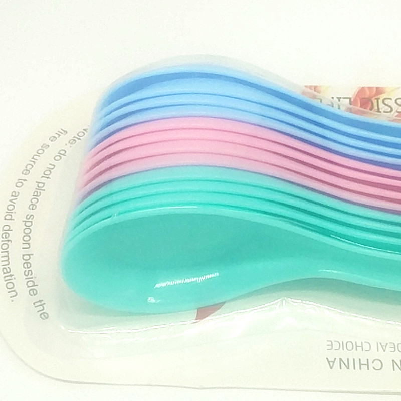 Sunshine Department Store 231-C12 Colorful spoons, plastic spoons, tableware, soup spoons, small hook spoons, spoons, spoons and rice spoons Application Scenario