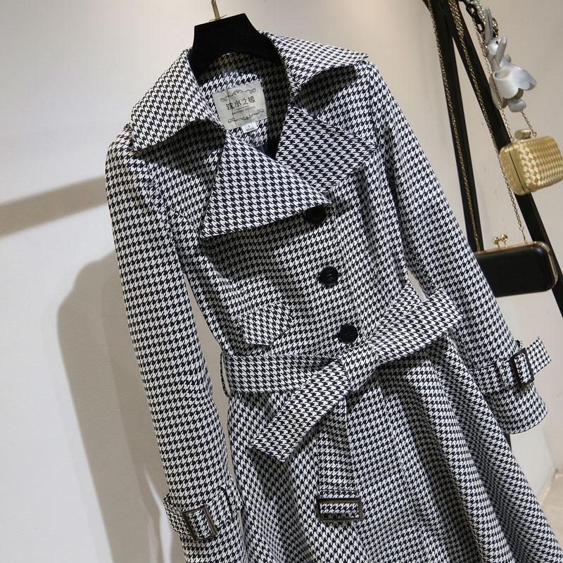 赫本风裙摆风衣收腰千鸟格女式中长款外套大衣年新款