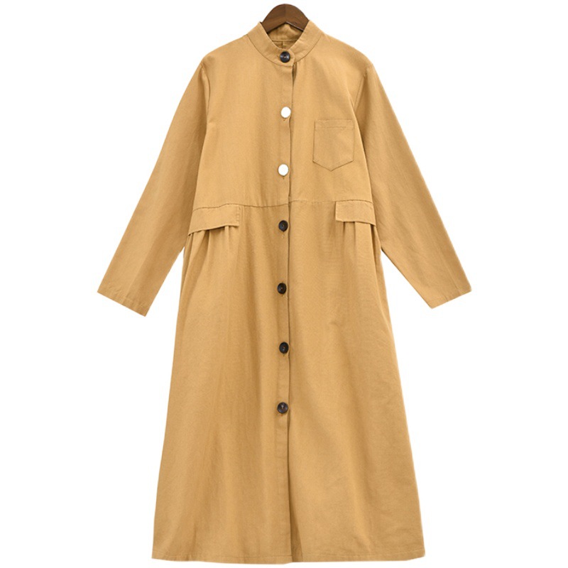 The new autumn 2020 trench coat for women is elegant and stylish. It's a middle-aged mother's overcoat and a long, short coat Application Scenario