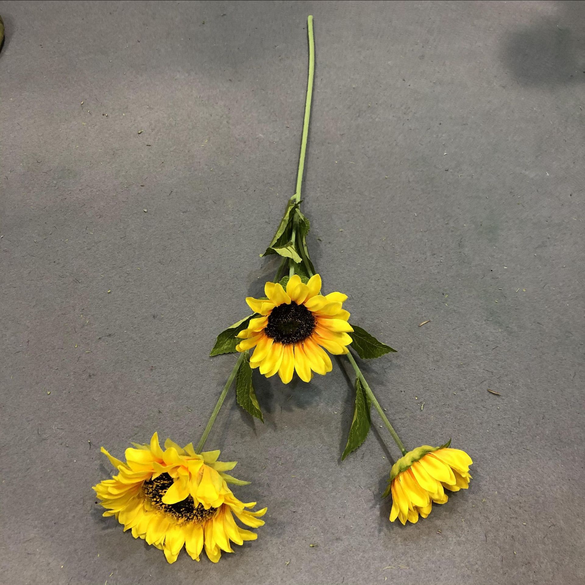 Artificial sunflowers, sunflower artificial sunflowers, kindergarten decorative flowers, floor-standing sunflowers, artificial flowers, artificial flowers Application Scenario