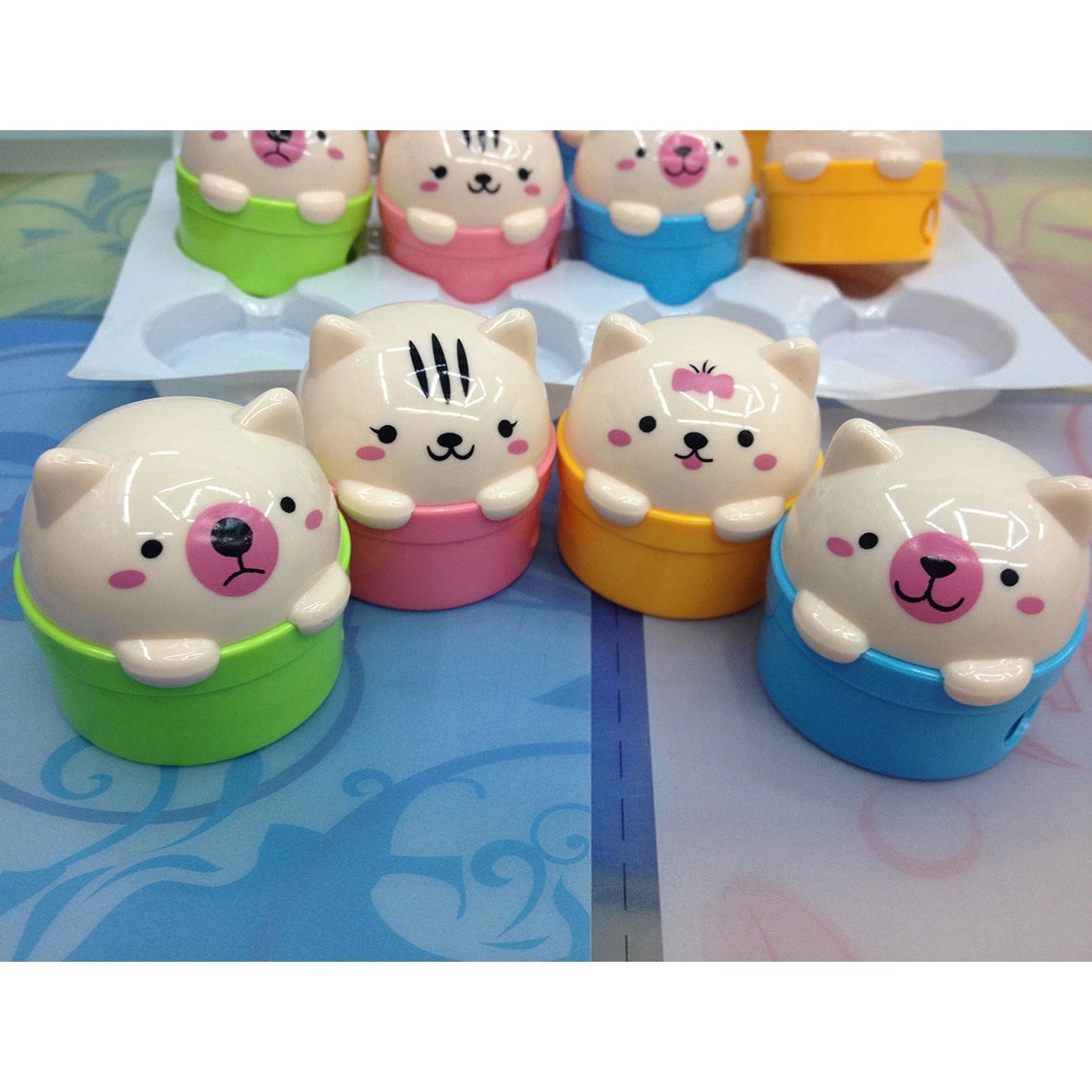 Creative Xinle 360 student cartoon cat pencil sharpeners, bear pencil sharpeners, cute pencil sharpeners wholesale full figure