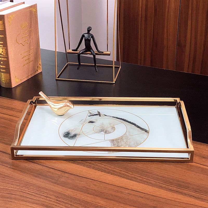 European-style light luxury metal tray, rectangular American retro home living room coffee table, water cup, tea tray, glass fruit plate details Picture