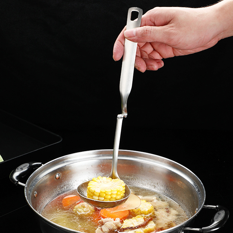 304 stainless steel oil separator, oil separator, strainer, hanging handle, popular oil filter, hot pot strainer, household soup spoon Specification image