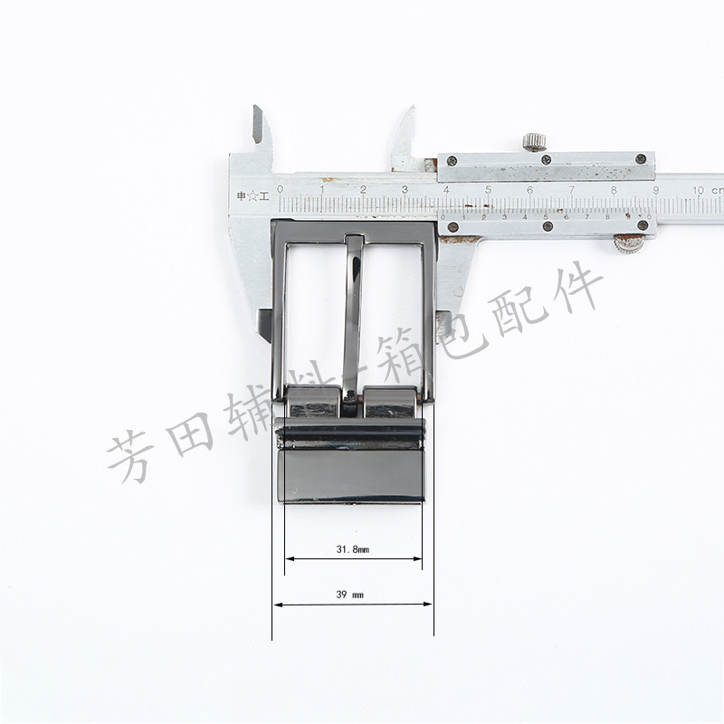 32 inner diameter alloy belt head rotating high-end belt buckle Application Scenario