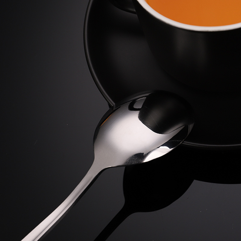 304 stainless steel spoons and forks, gold-plated Korean-style forks and spoons, long handle, creative coffee spoon, customizable logo, multiple colors, creative tableware decoration, spoons, stainless steel coffee spoon. Application Scenario