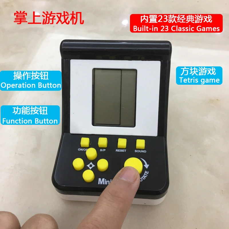Cross-border supply EB handheld mini electronic game console, toy game console, retro and nostalgic children Application Scenario