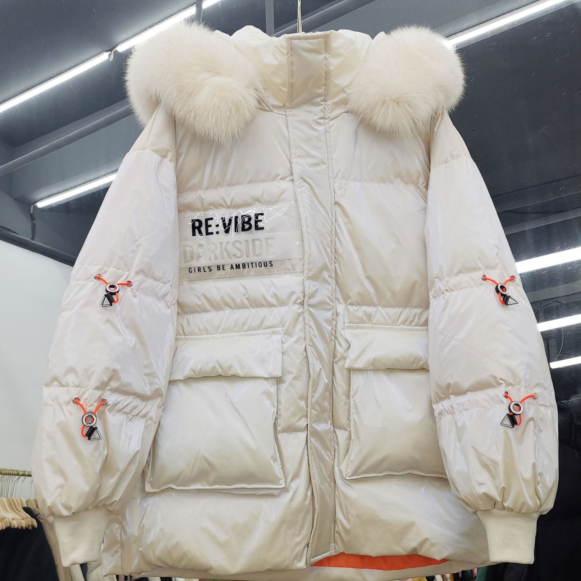 Out-of-season new Korean style patent leather glossy thickened loose 貉子 large fur collar drawstring personalized down jacket for women 's fashion Application Scenario