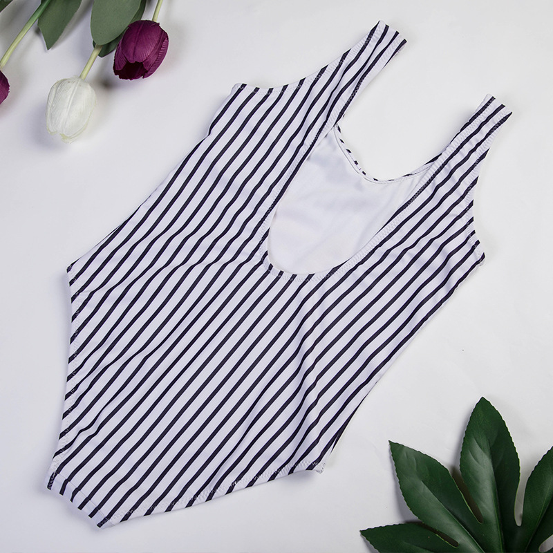 Wholesale and export of children's one-piece swimsuits from manufacturers, 2020 new striped flamingo belly cover-up one-piece swimming suits details Picture