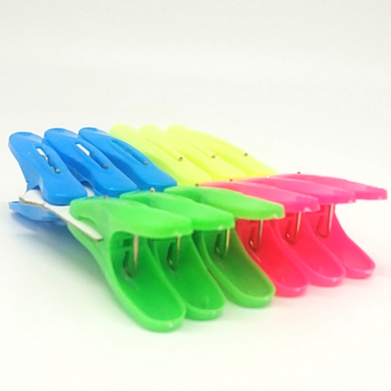Sunshine Department Store windproof clothes drying rope, anti-slip clothes drying rope, outdoor portable nylon hanging rope with clips Application Scenario