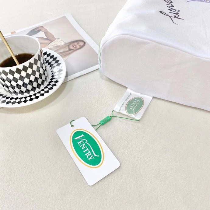 Thai genuine ventry natural latex pillow, genuine second-generation V brand latex pillow, Wolf tooth pillow core Application Scenario