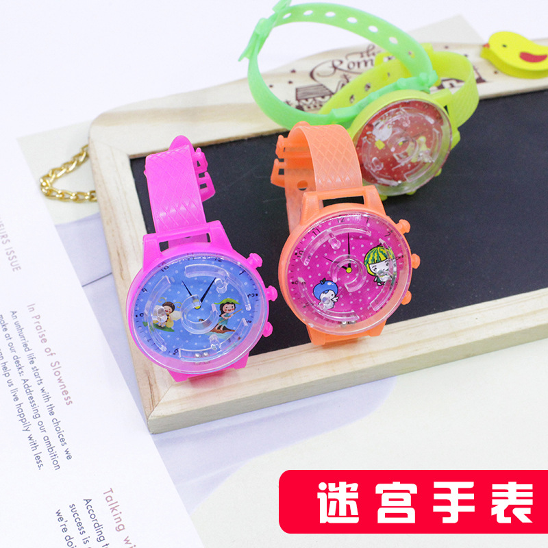 Wholesale children's maze watch toys, rolling ball hand balance ball mini small toys, plastic maze ball h full figure