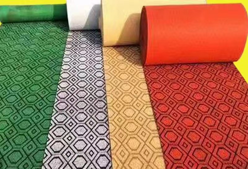 Brushed jacquard carpet