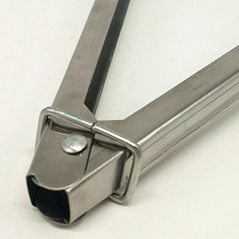 Sunshine Department Store 14-inch food tongs, bread tongs, barbecue tongs, stainless steel tongs Application Scenario