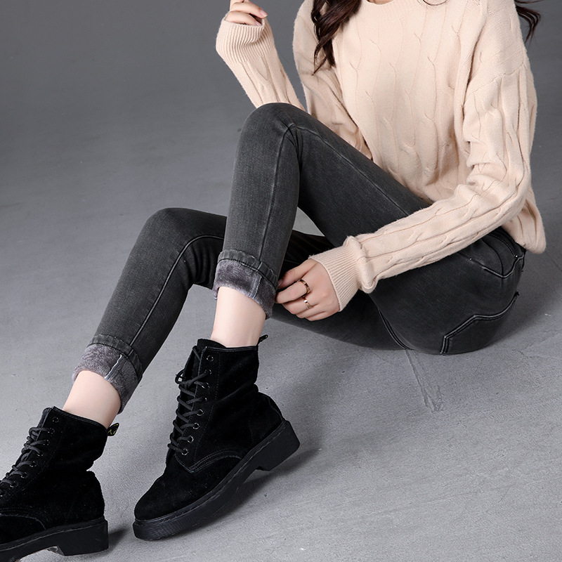 High-waisted jeans for women with petite feet in autumn 2019, with fleece for slimming and black for height-increasing tight-fitting women in winter Application Scenario