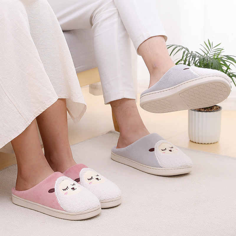 2020 New autumn and winter home slippers, indoor anti-slip and warm plush cotton slippers, cartoon cotton slippers for men and women details Picture