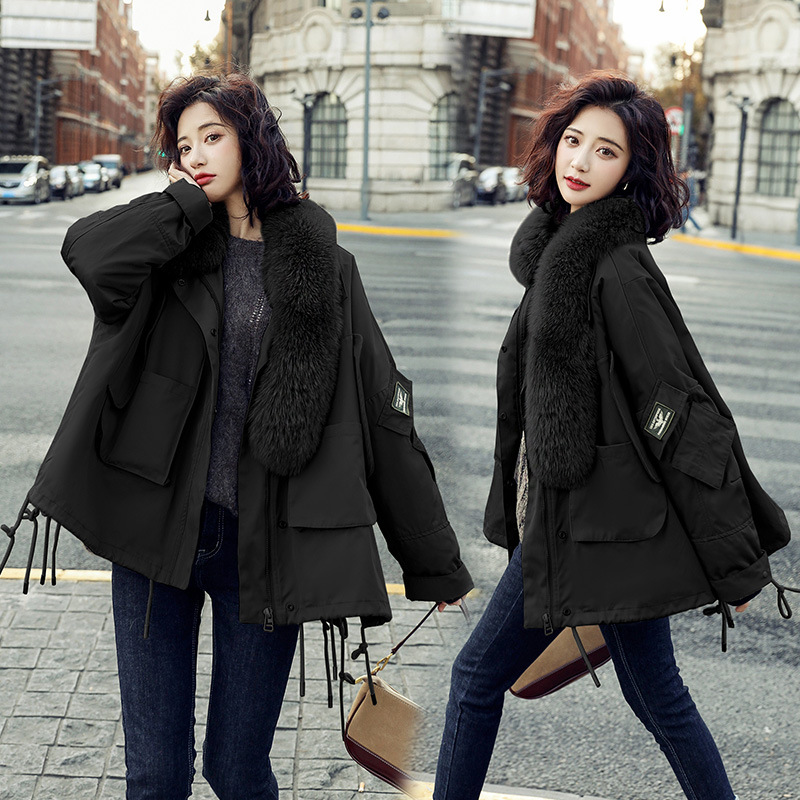 A loose 2020 new winter coat for women in Korean style, with fleece and thickening, a short and eye-catching cotton-padded jacket Application Scenario