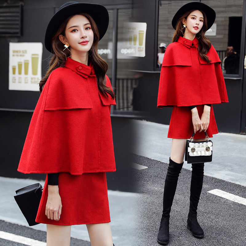 A two-piece chanel-style suit dress, a shawl cape, and a woolen coat are stylish for women in autumn and winter. Short people look tall and fashionable