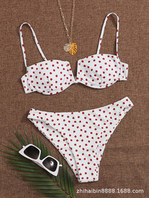 The new 2020 bikini is sold through bikini swimwear, women's split swimwear, European and American swimwear
