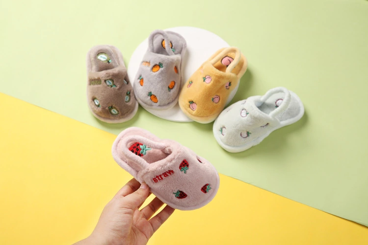 Children's cotton slippers: Warm for boys, anti-slip and anti-shedding for indoor use in winter. Cute cartoon baby slippers for girls full figure