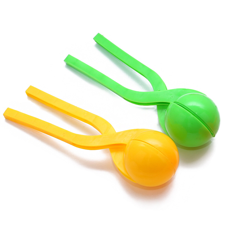 Snowball tongs, snowball fight gadgets, children's winter outdoor toys, snowball tongs, snowmen, snowball tongs, beach ball tongs details Picture