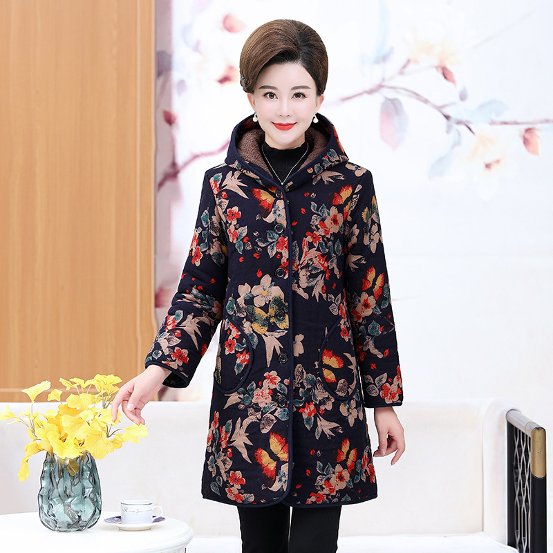 Women's clothing for the middle-aged and elderly, winter cotton-padded clothes for mothers, thick and loose cotton-padded clothes with added fleece, long hooded cotton-padded jackets for the elderly Application Scenario