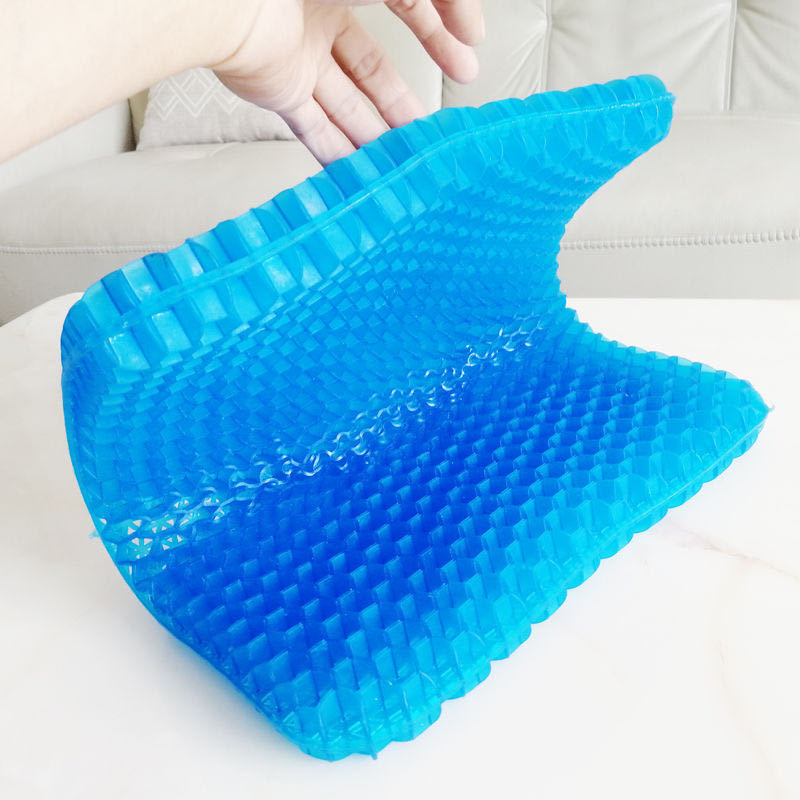 Summer gel honeycomb seat cushion, egg seat cushion, car office seat cushion, cool and breathable ice cushion, egg Sitter Application Scenario