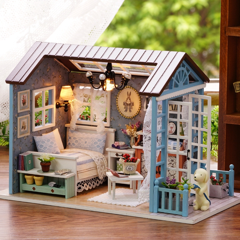 Zhiqu House diy House Manufacturer wholesale Senlan Time handcrafted assembly model House creative gifts are selling well full figure