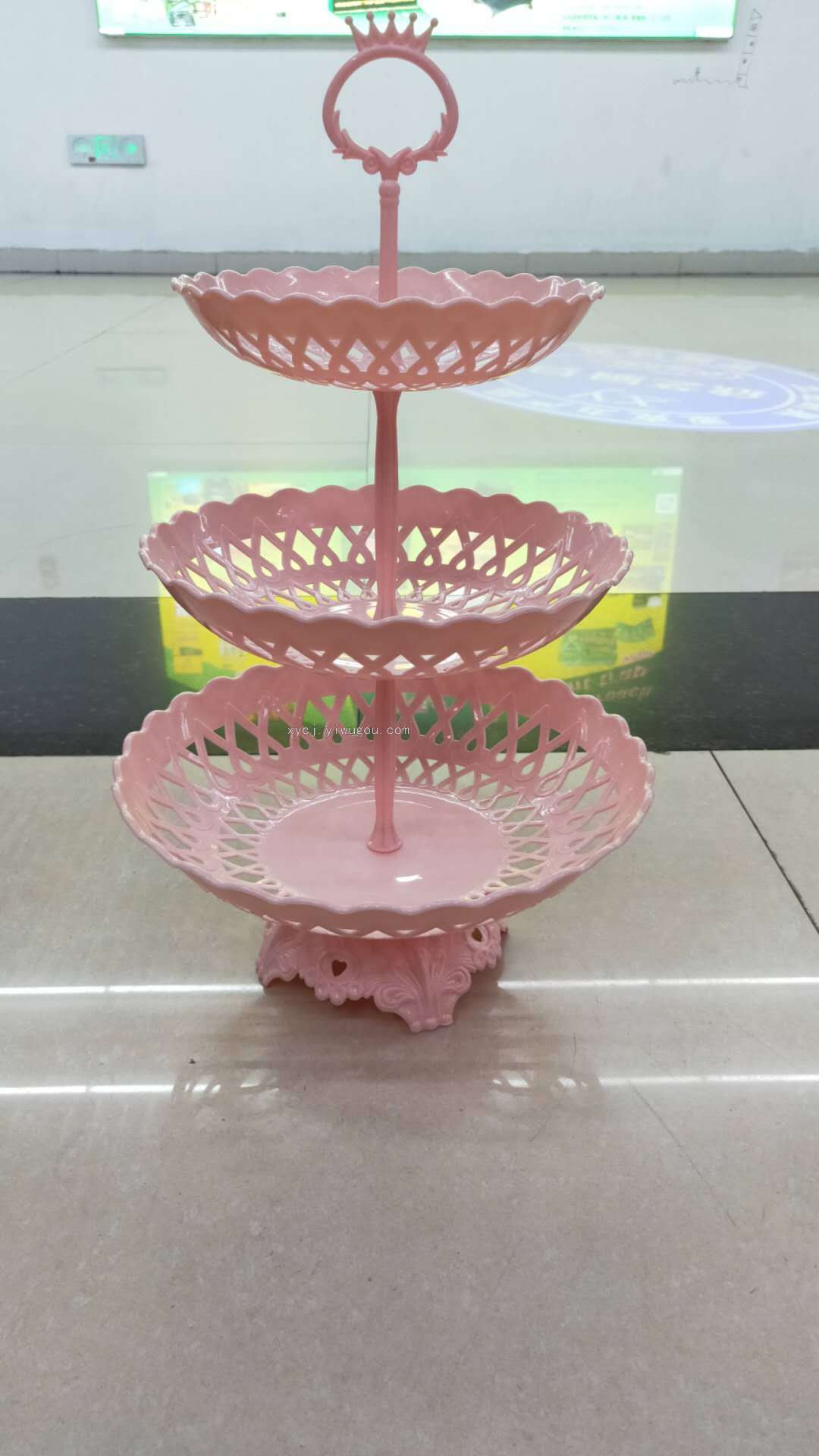 A three-layer fruit basket in macaron color series details Picture