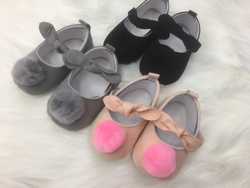 Baby shoes princess shoes small leather shoes super soft hair ball bow baby shoes toddler shoes manufacturers