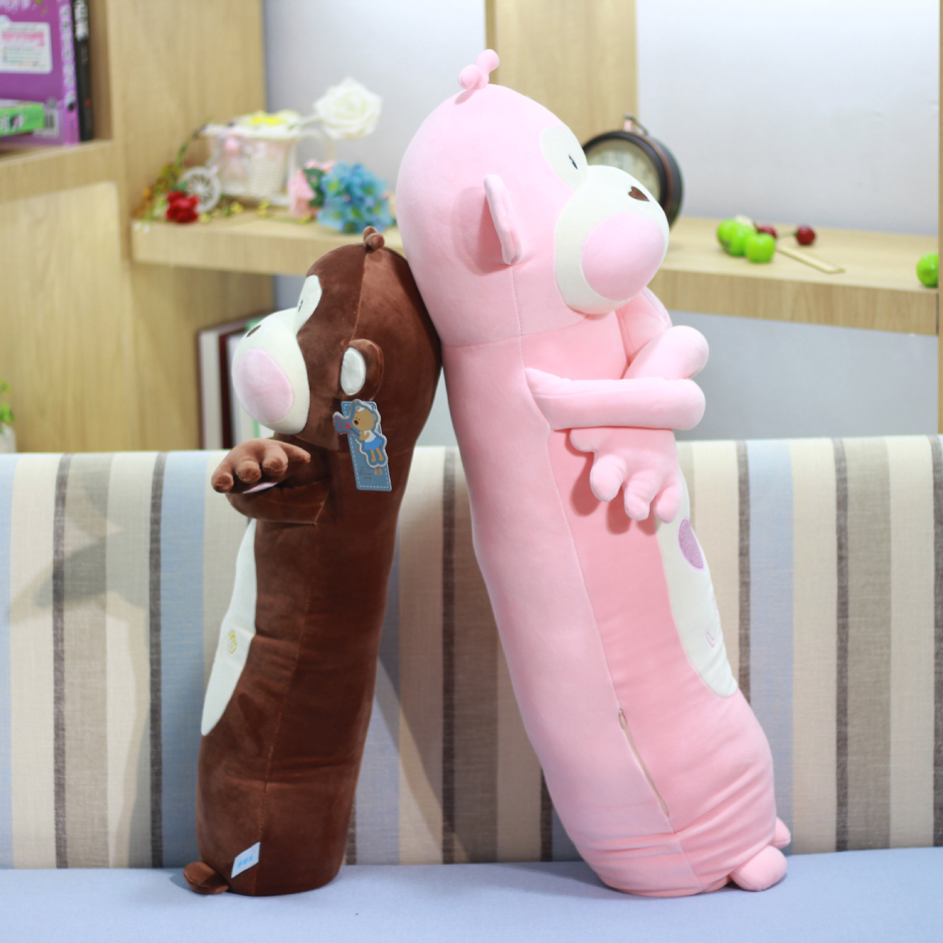 Cute, long-bodied monkey plush toy figurines are in stock. New styles are selling well and can be given as Children's Day birthday gifts Application Scenario