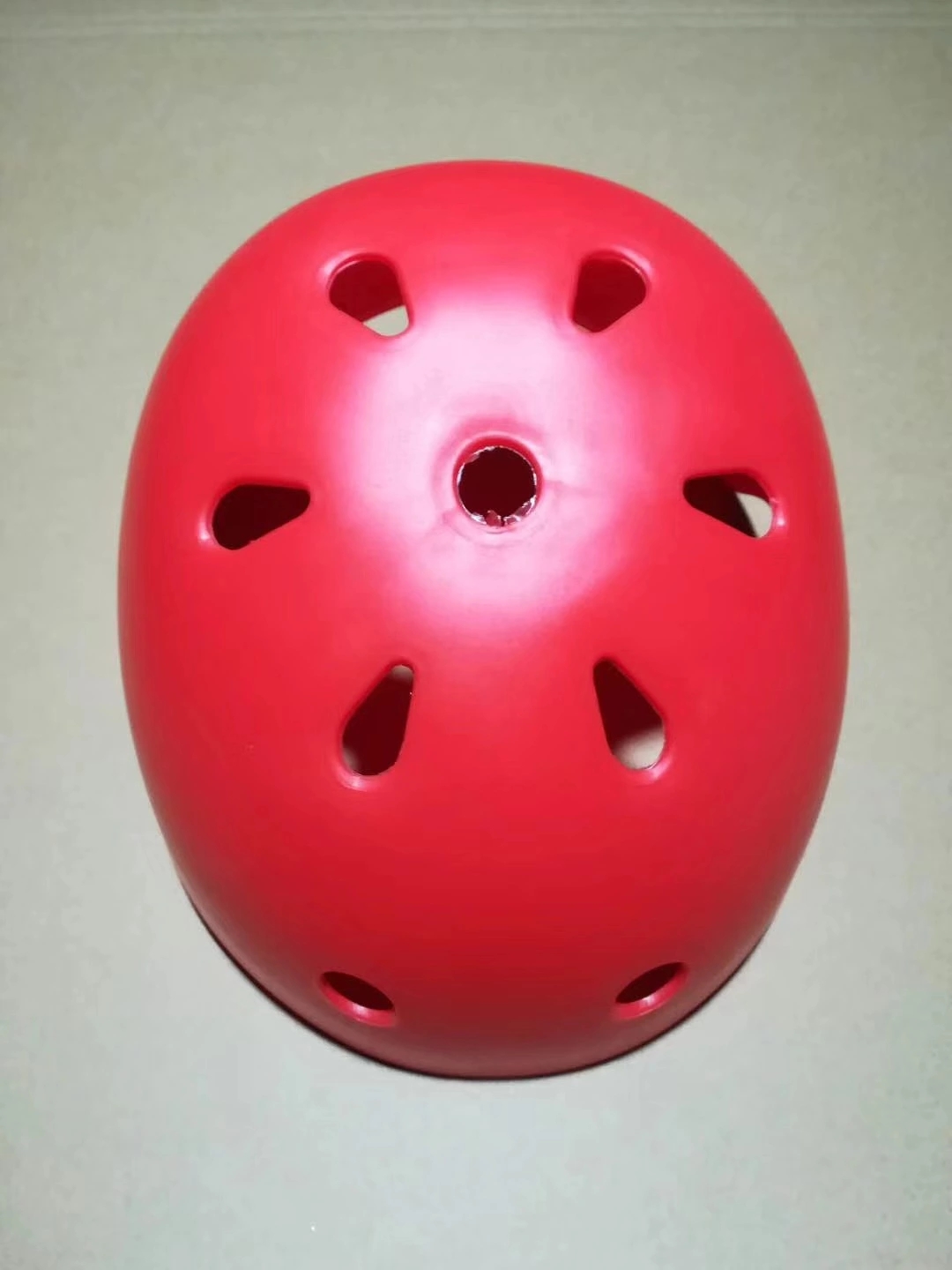 Factory direct sales of children's A3 model plum blossom helmets, roller skates, children's sports and outdoor cycling equipment are selling well at street stalls Application Scenario