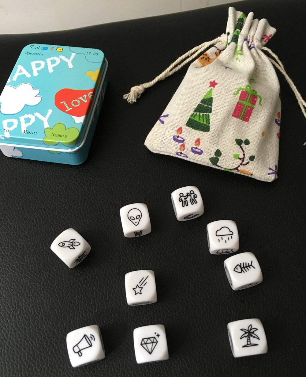 Novel toy "Blade" card, Story Dice, Little Q ", a board game for improving language skills, is available for wholesale in stock and customization Specification drawing