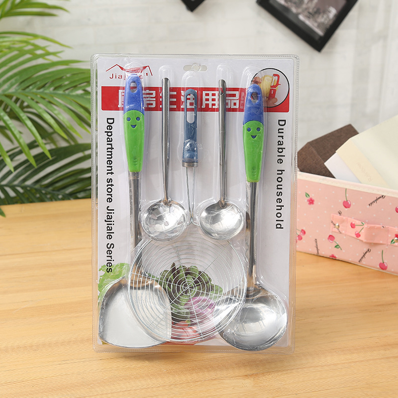 Factory supply of kitchen spoon and spatula sets, strainers, oil grilles, and five-piece woks. Wholesale of household kitchenware