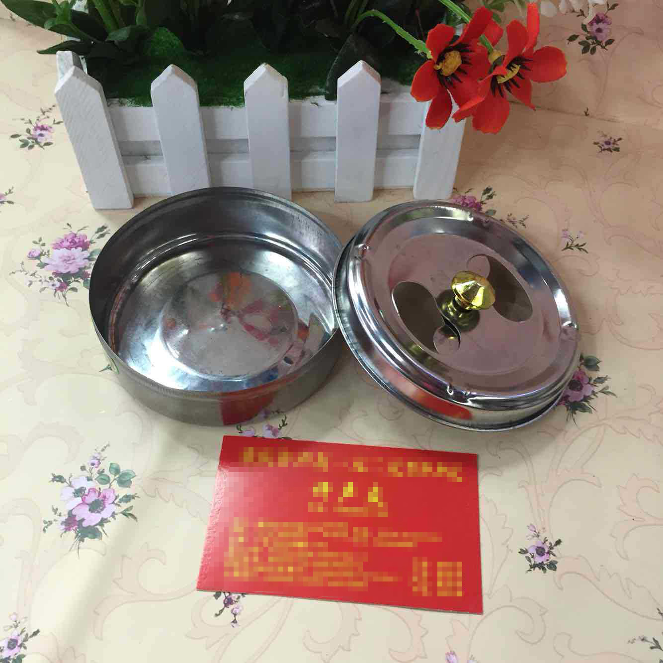 家用烟灰缸实物图