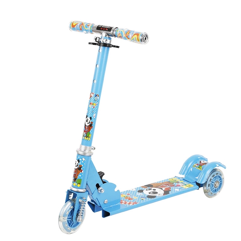 Children's scooters, three-wheeled scooters, flashing folding scooters, sliding scooters, 2-3-4-5-6 years old babies sliding Application Scenario